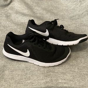 Nike women’s flex experience rn 6